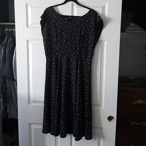 Unique Vintage Black Floral Print Dress Plus Size